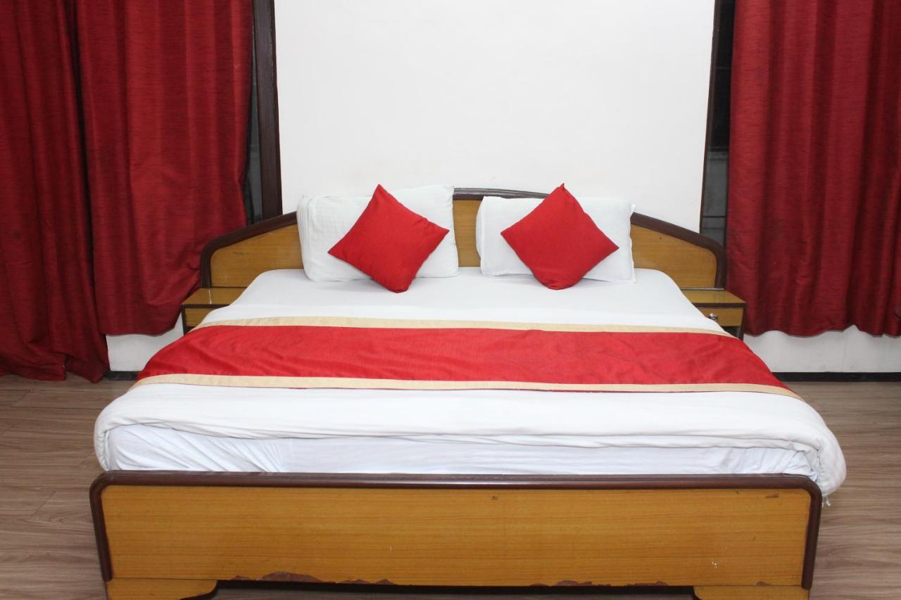 Hotel Dolls Inn Nainital Exteriör bild